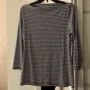 3/4 length top that can used as business wear and casual wear